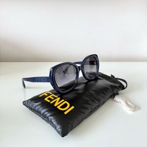 NEW!!! Fendi women blue  sunglasses FE40112I 90B Authentic Retail 485$